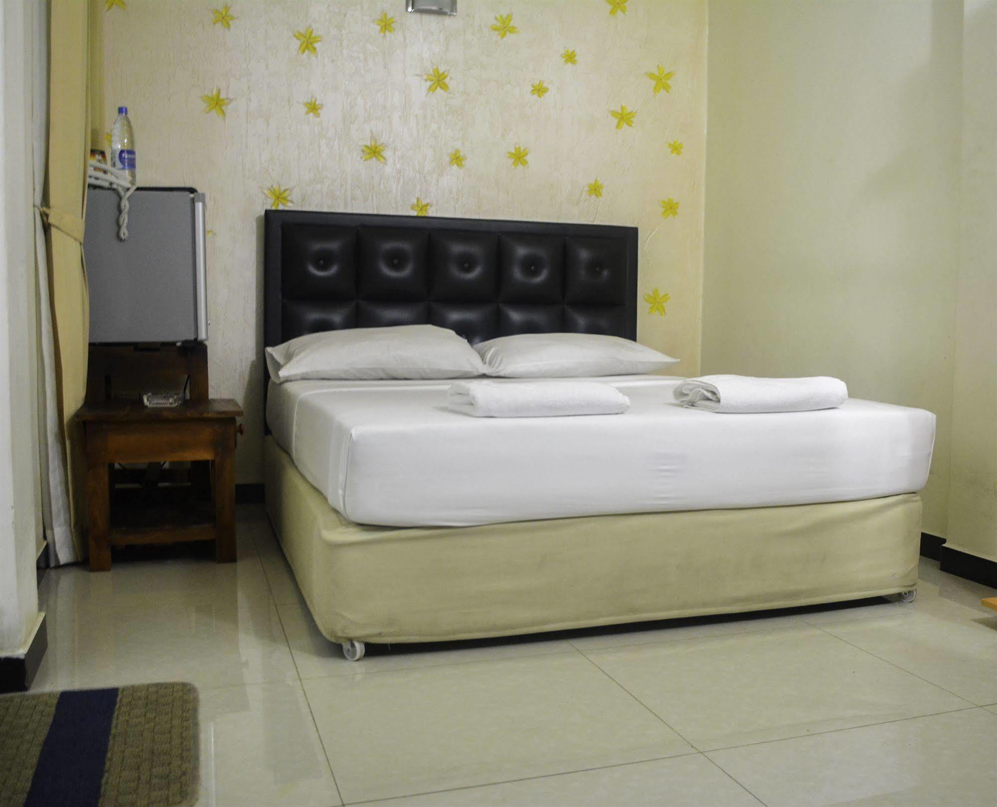 Saasha City Hotel Colombo Exterior foto